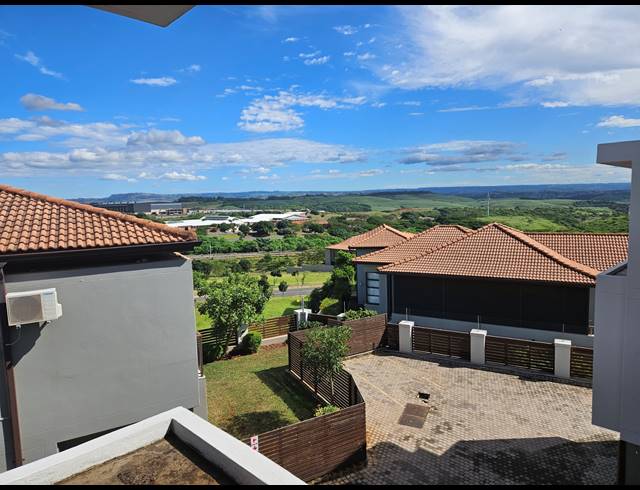 4 BEDROOM TOWNHOUSE TO LET IN IZINGA ESTATE